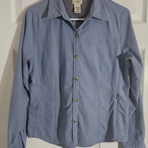 L.L.Bean Womens Medium Blue Outdoor Workwear Longsleeve Button Down Shirt.